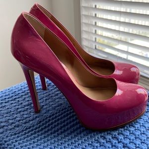 Pour La Victorie Irina beautiful hot pink patent leather heels